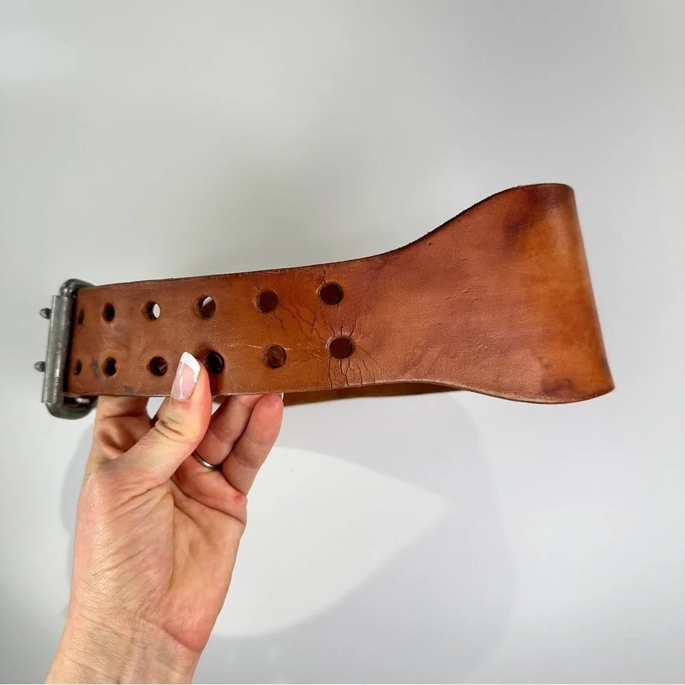 Men's Distressed Tan Leather Belt